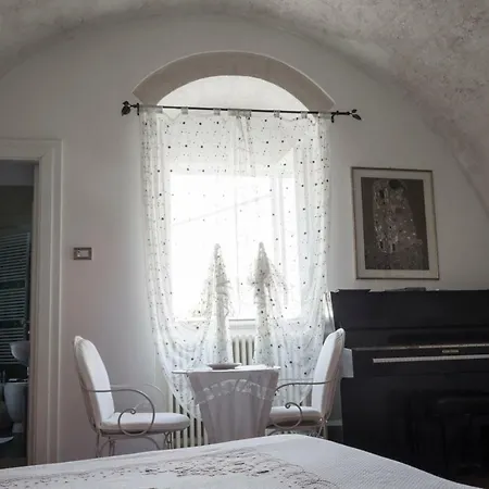 Bed & Breakfast La Piazzetta *